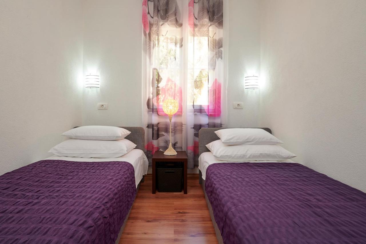 Unique House Split Villa ภายนอก รูปภาพ